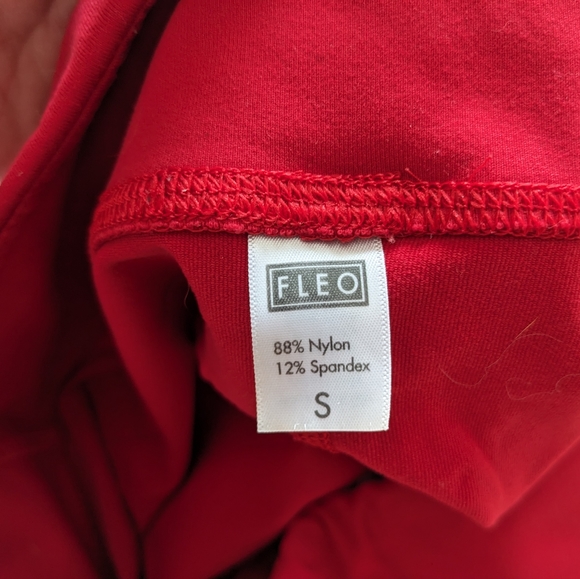 Fleo Shorts - Picture 3 of 3